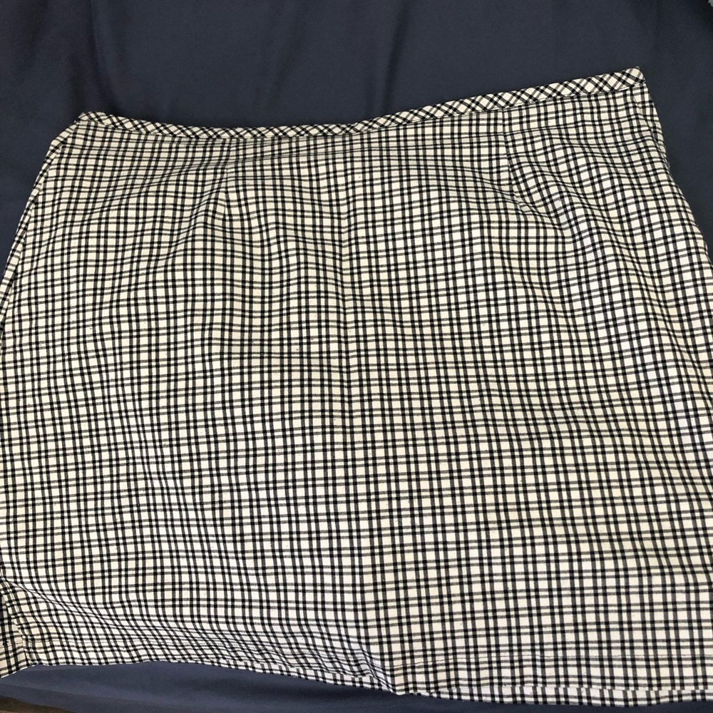 Fashion bug women’s size 18 side zip skirt